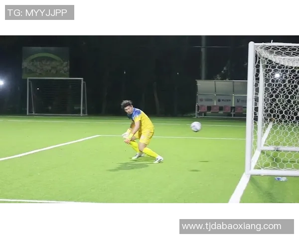 小组赛足球明星闪耀赛场展现激情与实力的精彩瞬间