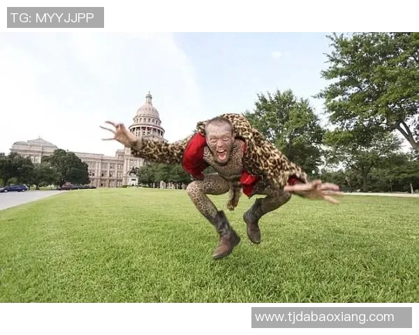 足球明星豹纹纹身男士魅力展现与个性风格的完美结合